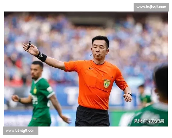 新鹏城 vs 三镇补赛裁判确定：黄翼主裁，邢琦担任 VAR